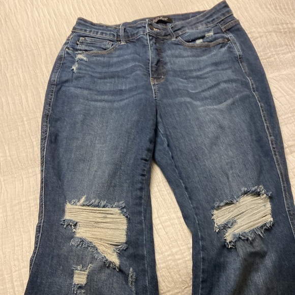 Judy Blue Control Top Distressed Flare Jeans  88739 - Picture 5 of 8